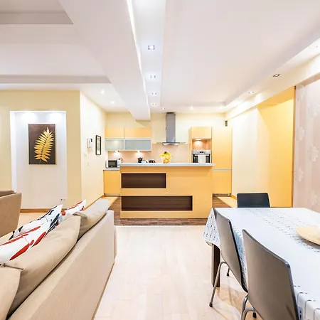 アパート And Specious Two Bedrooms In The Old Town クラクフ