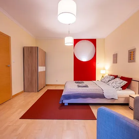 And Specious Two Bedrooms In The Old Town קרקוב