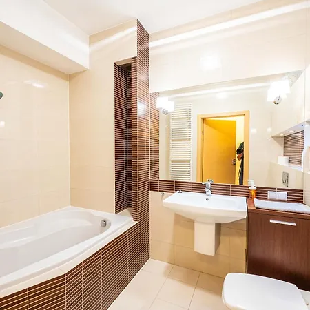 דירה And Specious Two Bedrooms In The Old Town