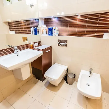 Appartement And Specious Two Bedrooms In The Old Town Cracovie